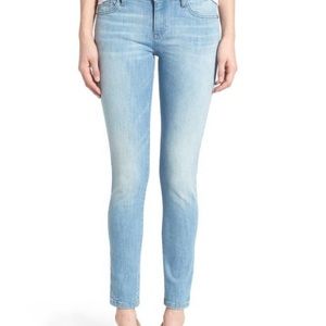 DL1961 premium skinny mid-rise ankle Jean.